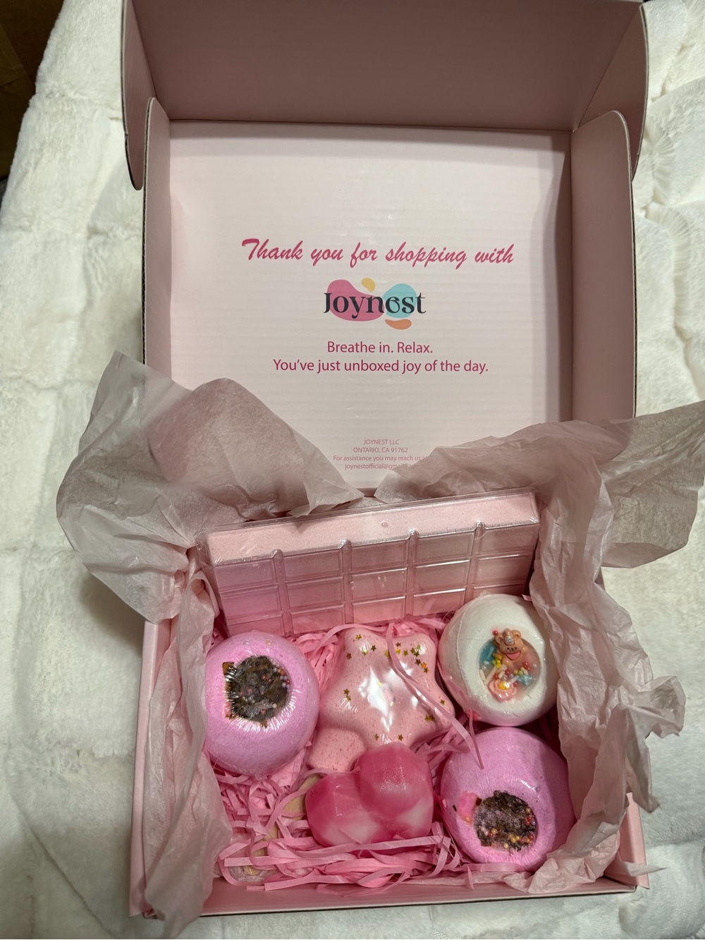 Pink Bath Bomb Gift Set — Relaxing Floral Soak 7pc. - Picture 3 of 6